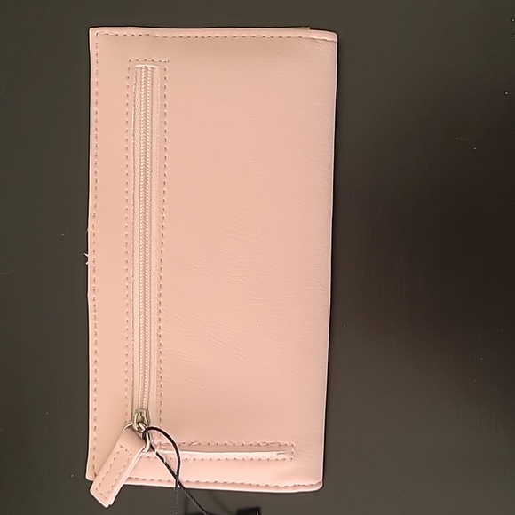 MUNDI BRAND WOMEN'S "BLUSH SLIM CLUTCH" WALLET WITH RFID PROTECTION - Picture 2 of 12